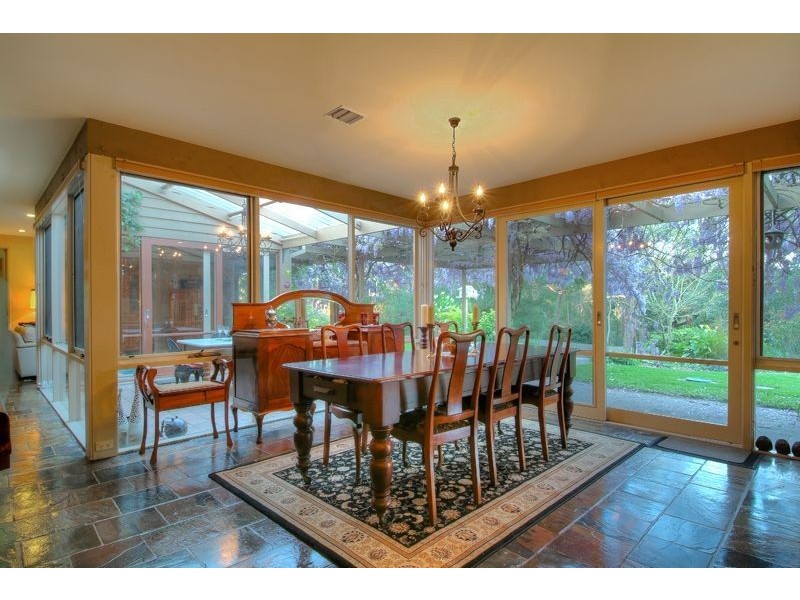 102 Mount Morton Road, Belgrave Heights VIC 3160