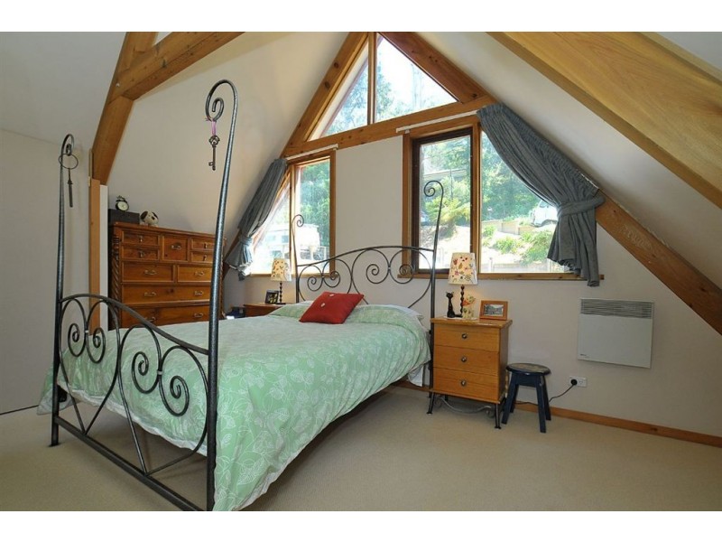 189 Olinda-Monbulk Rd, Monbulk VIC 3793