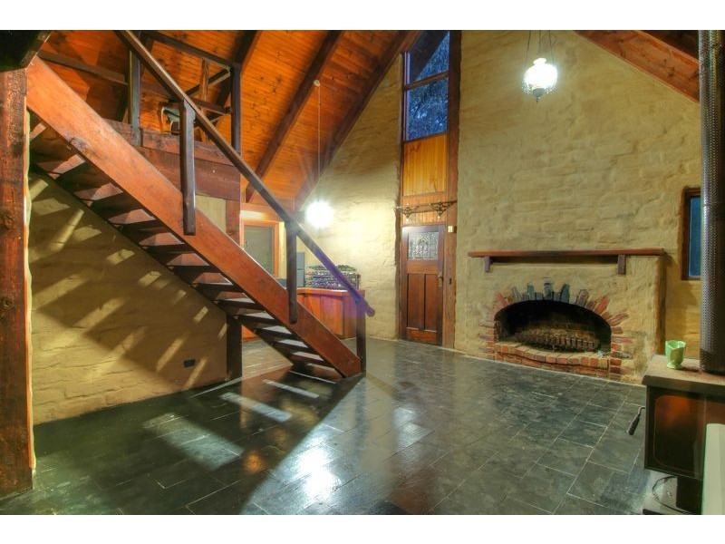 10 Stewart Rd, Emerald VIC 3782