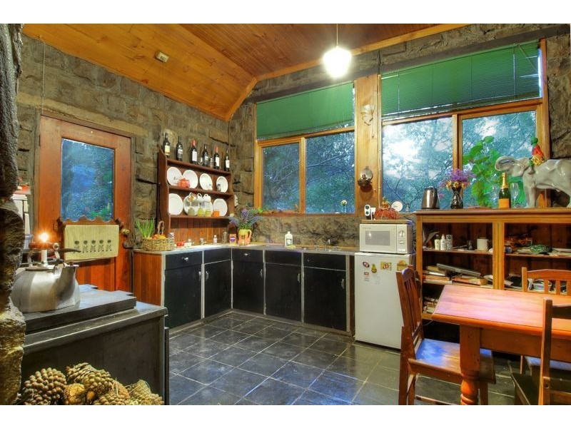 10 Stewart Rd, Emerald VIC 3782