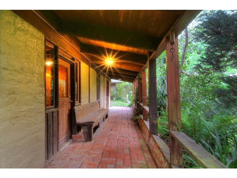 10 Stewart Rd, Emerald VIC 3782