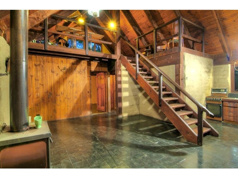 10 Stewart Rd, Emerald VIC 3782