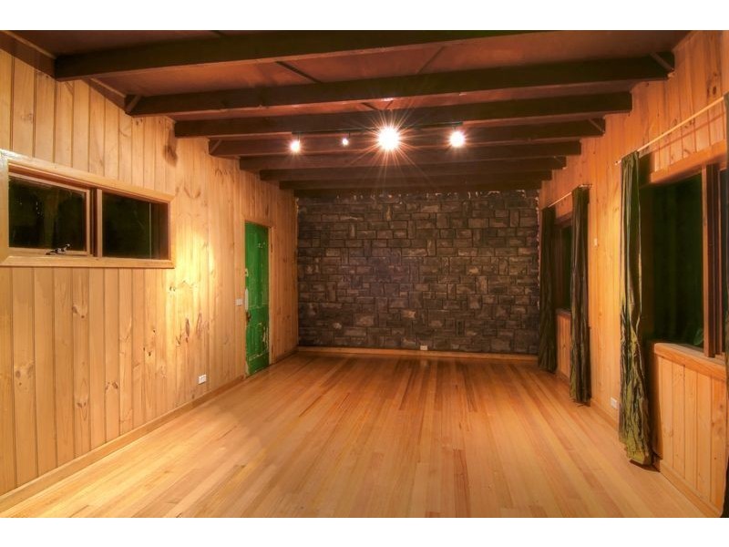 10 Stewart Rd, Emerald VIC 3782