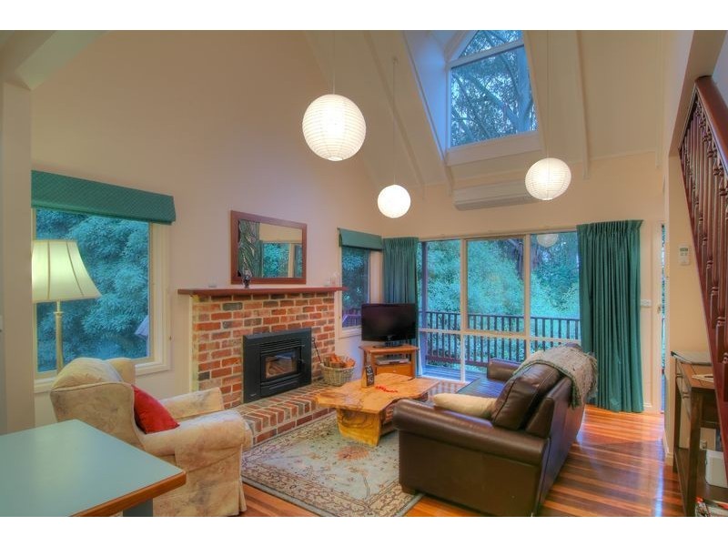 12 Eileen Avenue, Kalorama VIC 3766