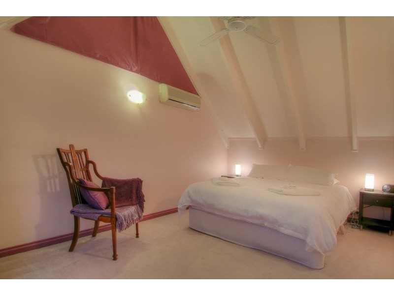 12 Eileen Avenue, Kalorama VIC 3766