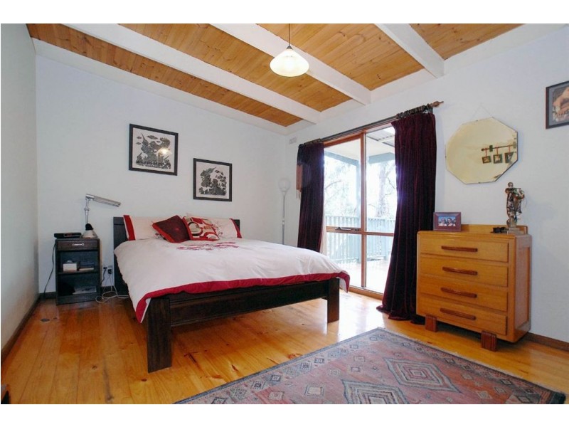 2 Gordon Ave, Tecoma VIC 3160