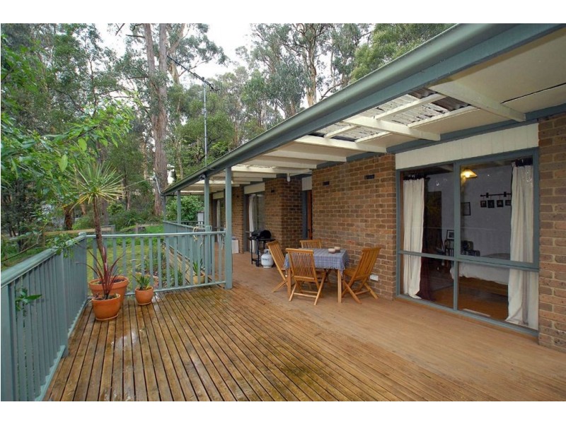 2 Gordon Ave, Tecoma VIC 3160