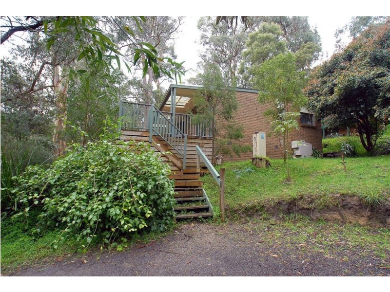 2 Gordon Ave, Tecoma VIC 3160