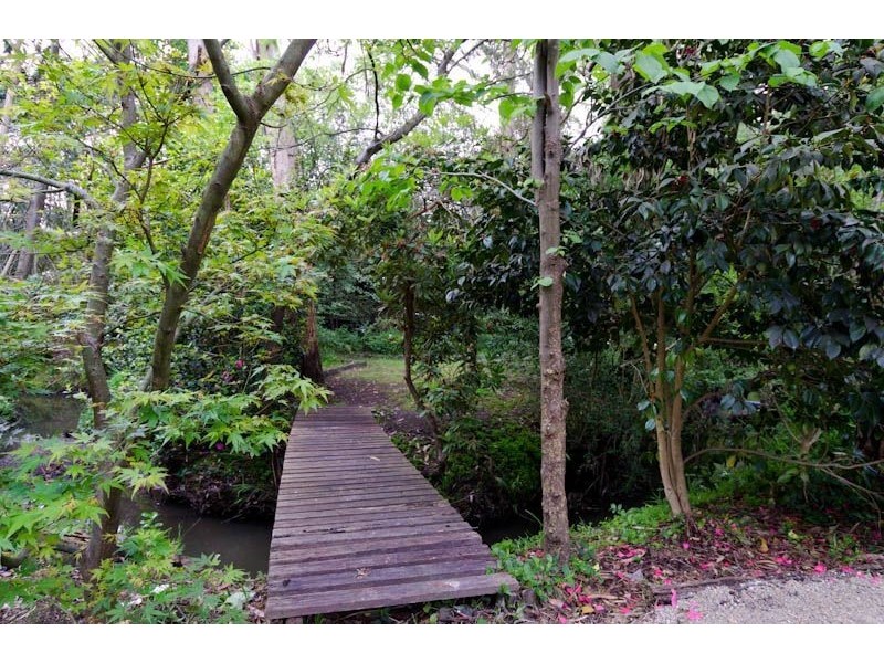 7-9 Kumbada Avenue, Upwey VIC 3158