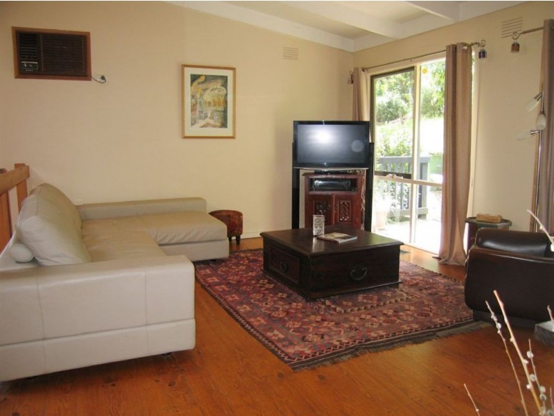 8 royal street, Upper Ferntree Gully VIC 3156