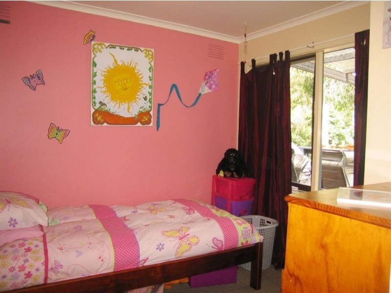 8 royal street, Upper Ferntree Gully VIC 3156