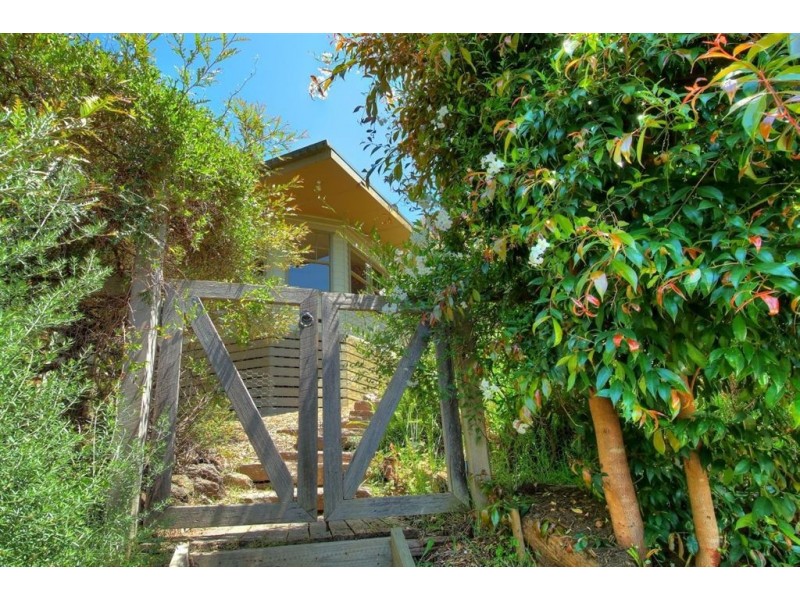 24 Bridgewater Road, Seville VIC 3139