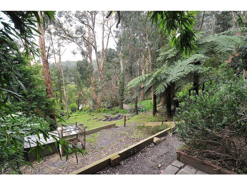 8 Anderson Street, Tecoma VIC 3160