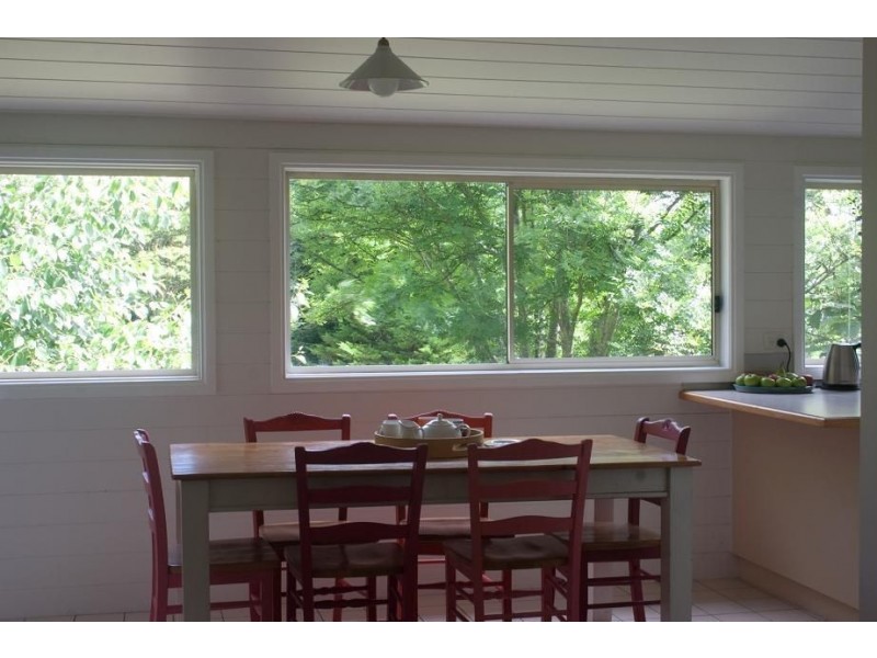 4 Currie Avenue, Tecoma VIC 3160