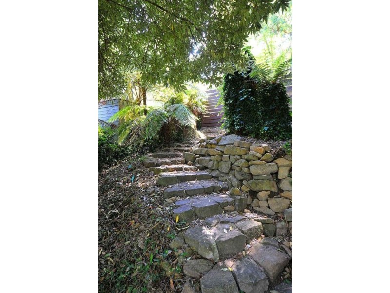 18 Earl Street, Upwey VIC 3158