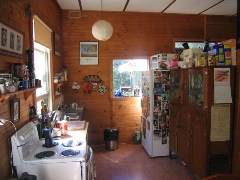 2 Gums Ave, Belgrave VIC 3160