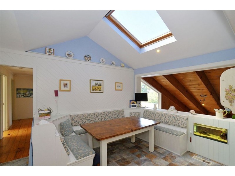 22 Florence Ave, Upwey VIC 3158