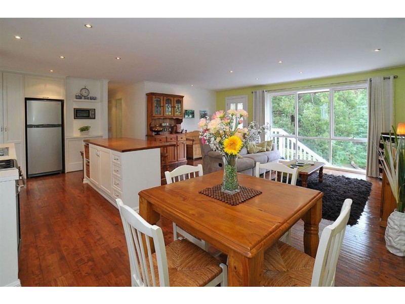 13 Apsley Road, Belgrave VIC 3160