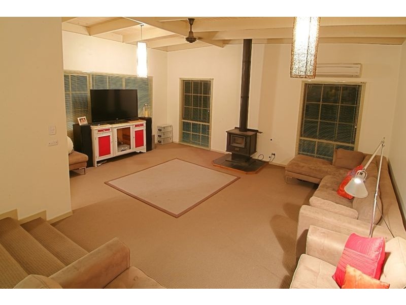 24 Gordon Avenue, Tecoma VIC 3160