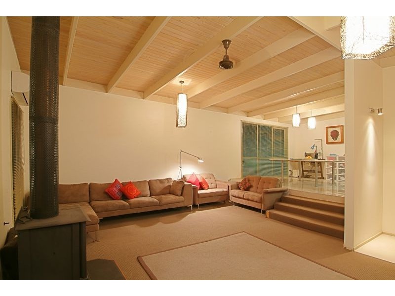 24 Gordon Avenue, Tecoma VIC 3160