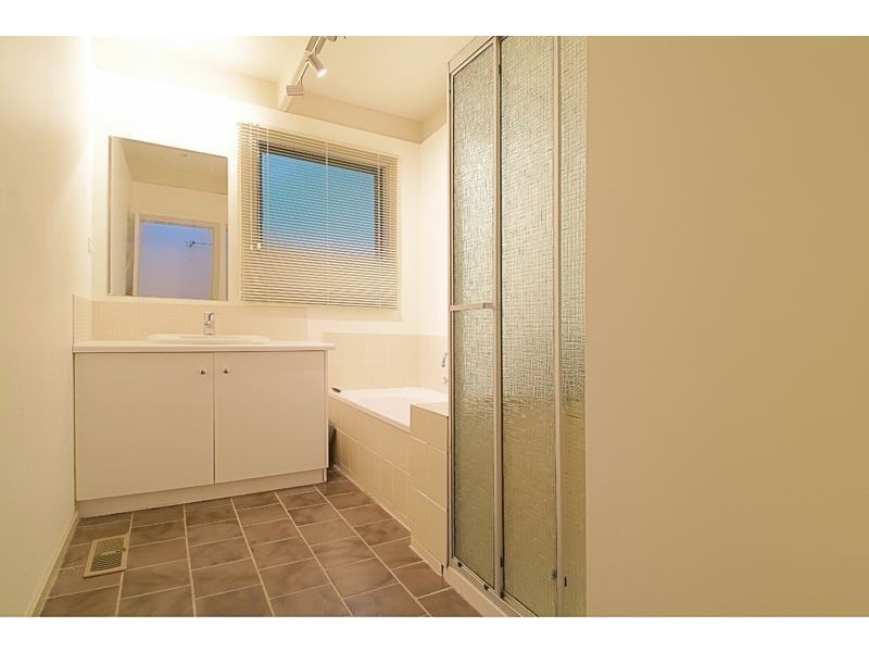 24 Gordon Avenue, Tecoma VIC 3160