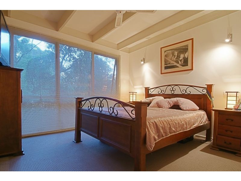 24 Gordon Avenue, Tecoma VIC 3160