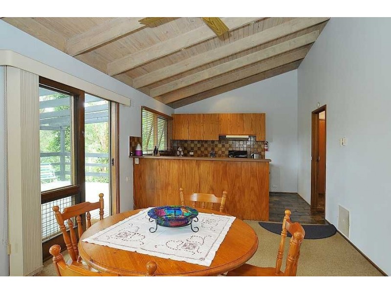 18 Centre Road, Upwey VIC 3158