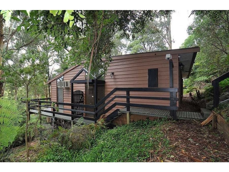18 Centre Road, Upwey VIC 3158