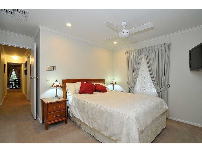 19 Sandells Road, Tecoma VIC 3160