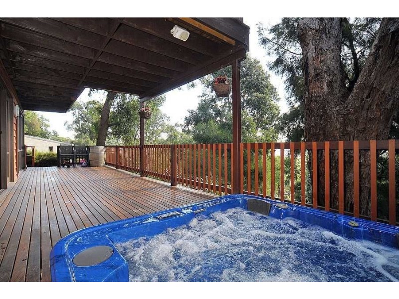 15 Irene Avenue, Upper Ferntree Gully VIC 3156