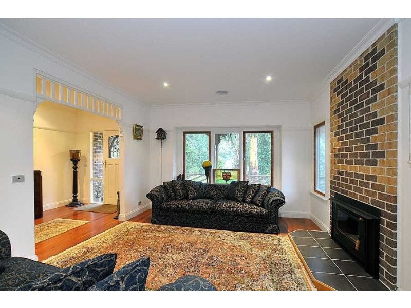 8 Oakland Avenue, Upwey VIC 3158