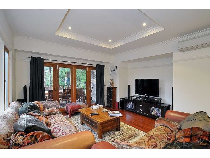 8 Oakland Avenue, Upwey VIC 3158