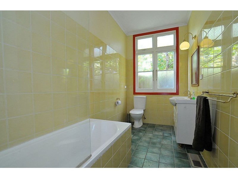 19 Olive Grove, Tecoma VIC 3160