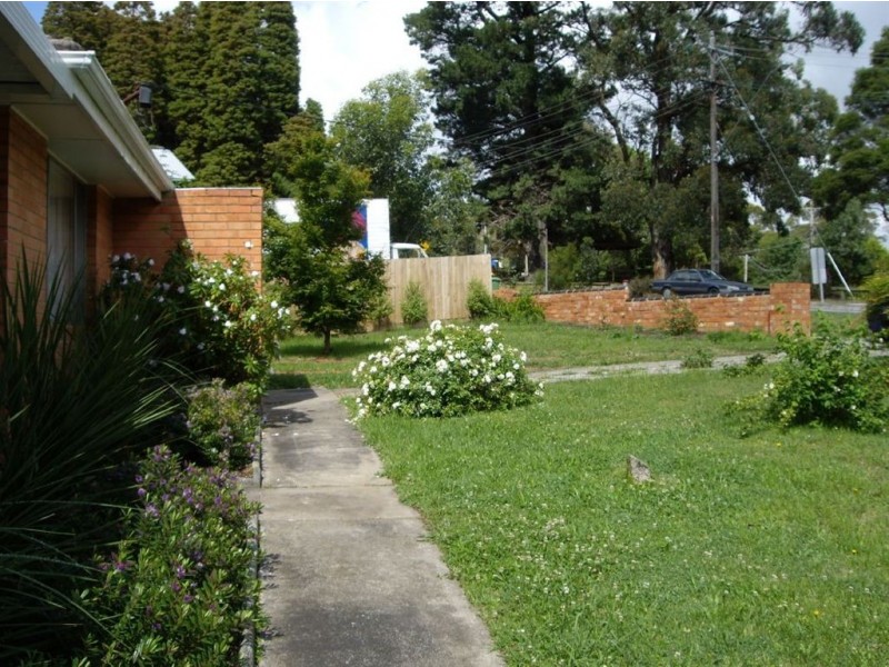 1 Wattle Avenue, Tecoma VIC 3160