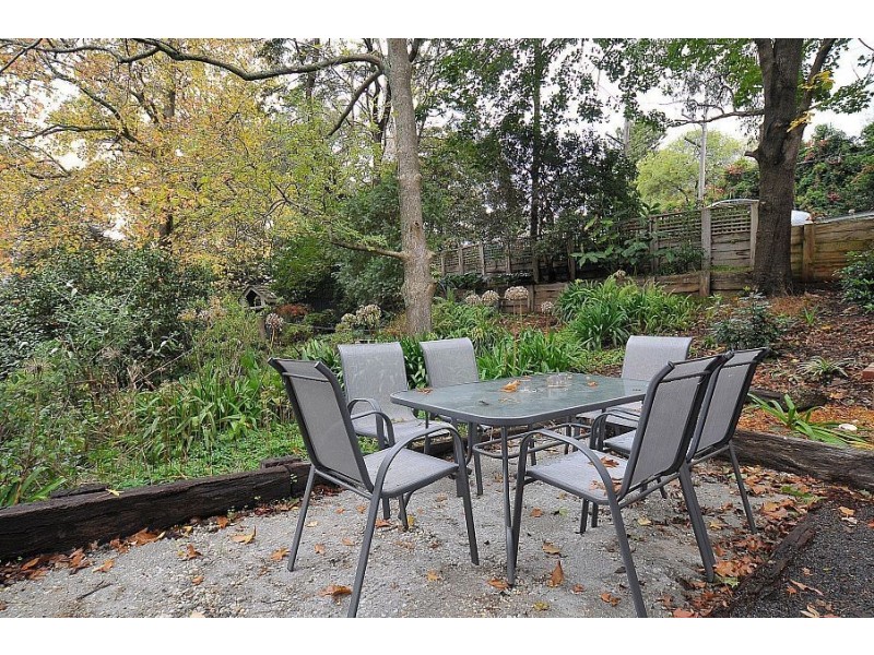 16 Belgrave-Hallam Road, Belgrave VIC 3160