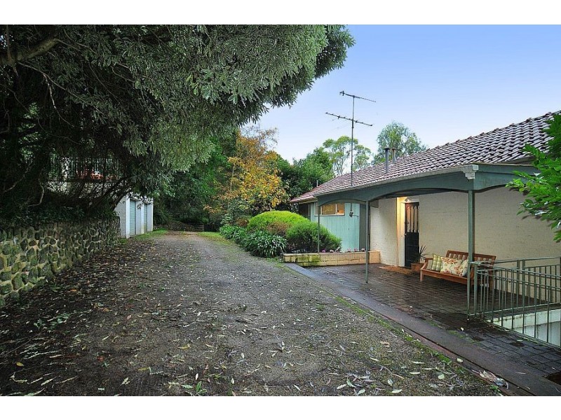 4 Kallamondah Road, Ferny Creek VIC 3786