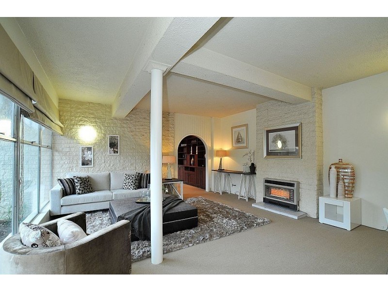 4 Kallamondah Road, Ferny Creek VIC 3786