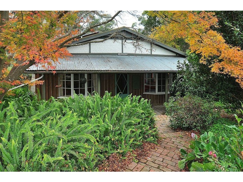 133 Alexander Avenue, Upwey VIC 3158