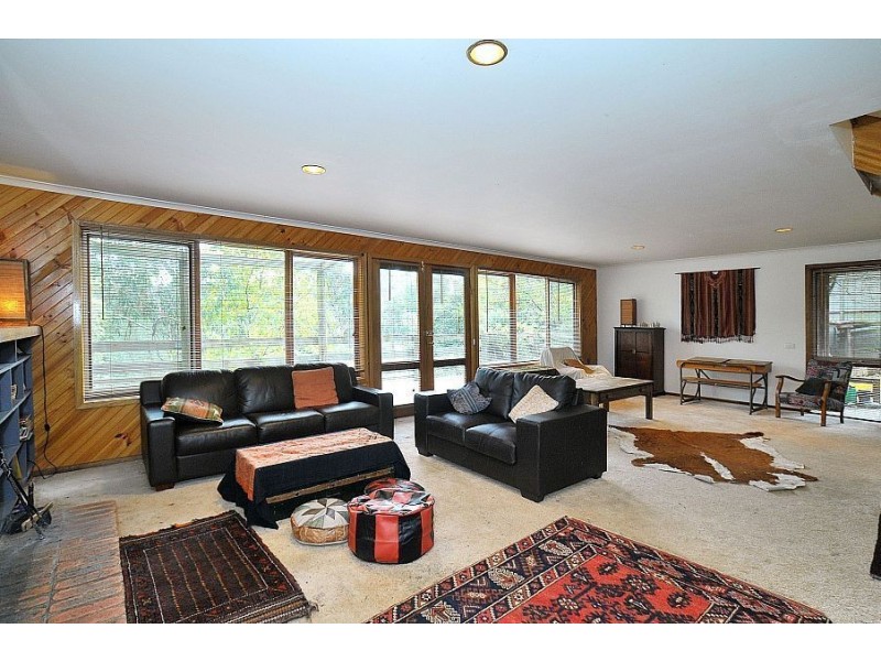 133 Alexander Avenue, Upwey VIC 3158