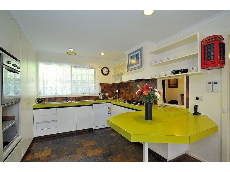 2 Banool Road, Selby VIC 3159