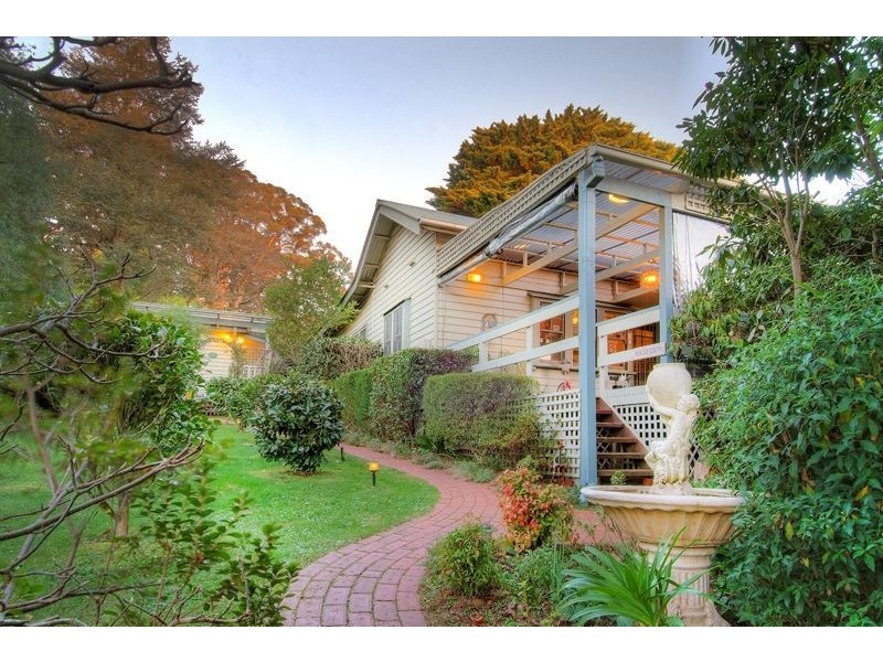 286 Mount Dandenong Tourist rd, Sassafras VIC 3787