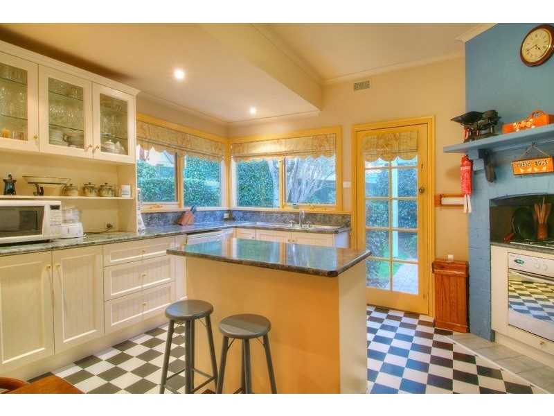 286 Mount Dandenong Tourist rd, Sassafras VIC 3787