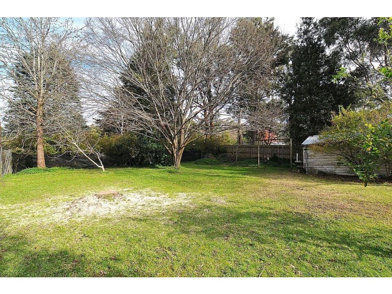 12 Kumbada Avenue, Upwey VIC 3158