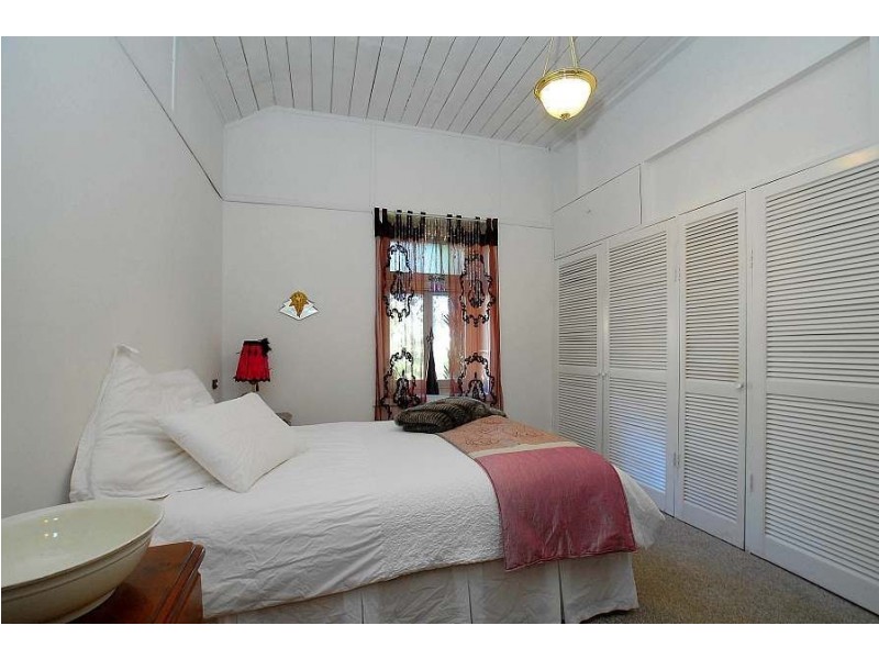 4/3 Frame Avenue, Tecoma VIC 3160