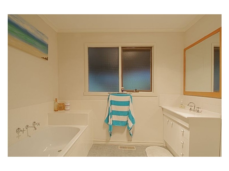 3 Florence Avenue, Emerald VIC 3782