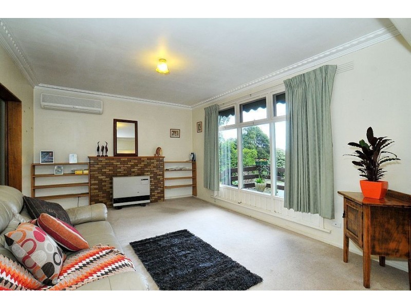 2 Ross Street, Tecoma VIC 3160