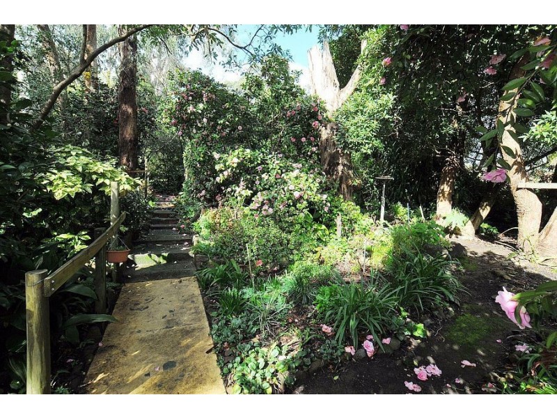 2 Ross Street, Tecoma VIC 3160