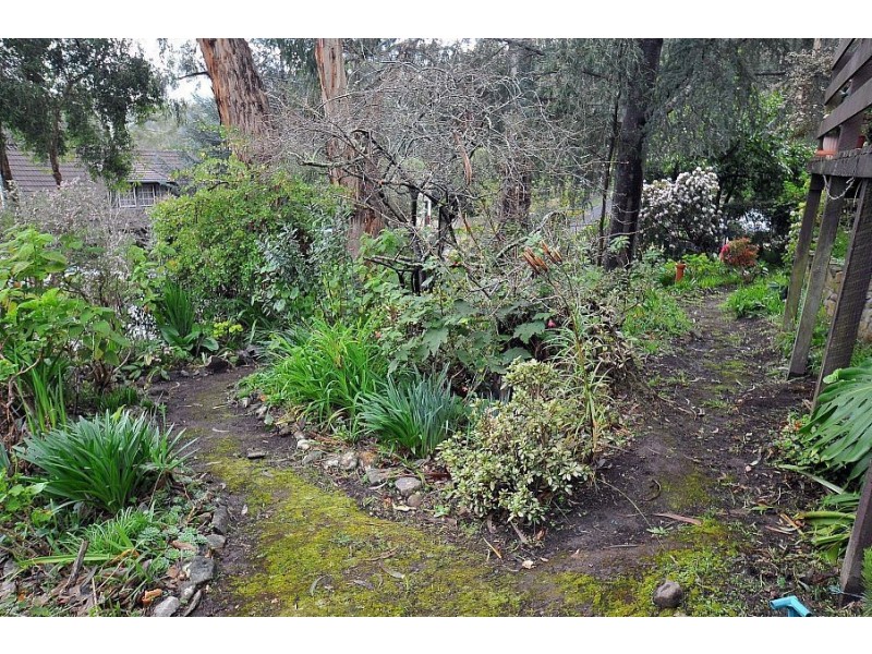 2 Ross Street, Tecoma VIC 3160