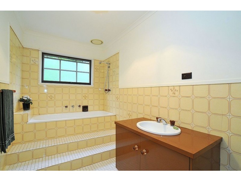 4 Kalulu Road, Belgrave VIC 3160