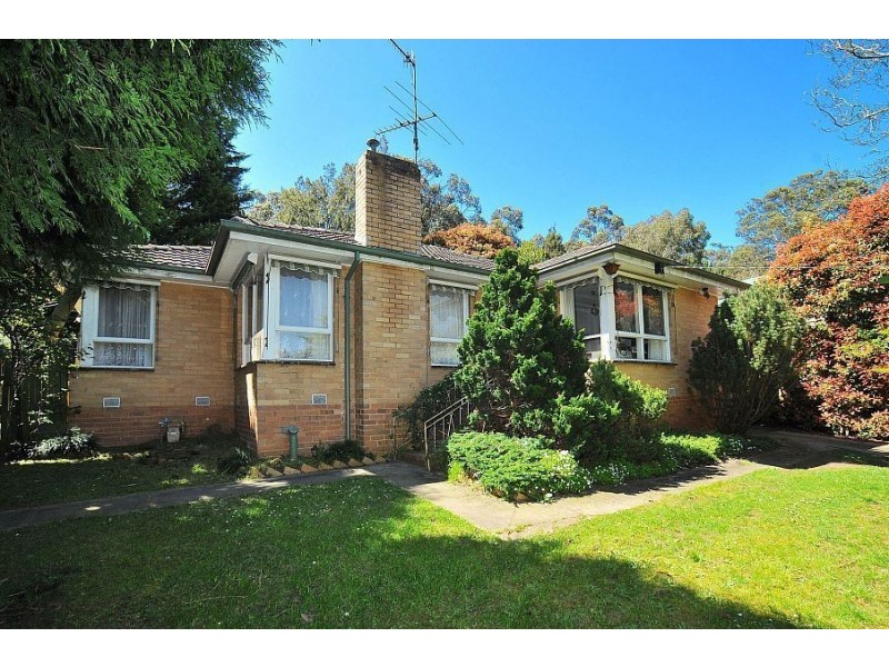 13 Kumbada Avenue, Upwey VIC 3158